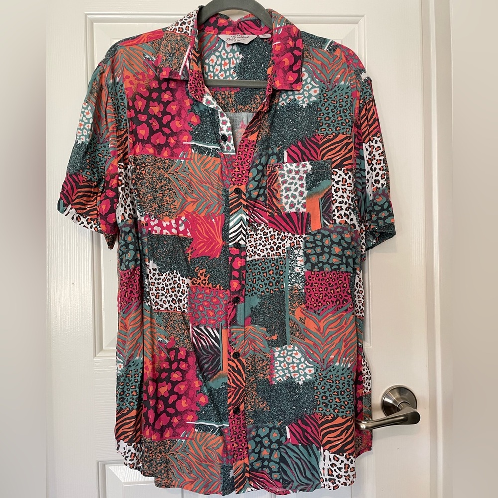 Cotton On Vintage Men’s Button Up T-Shirt Size Medium